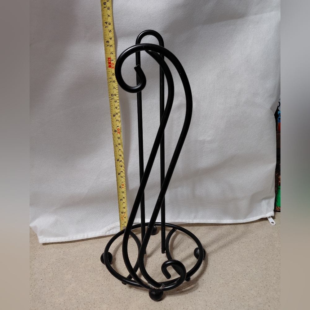 Black Metal Paper Towel Holder